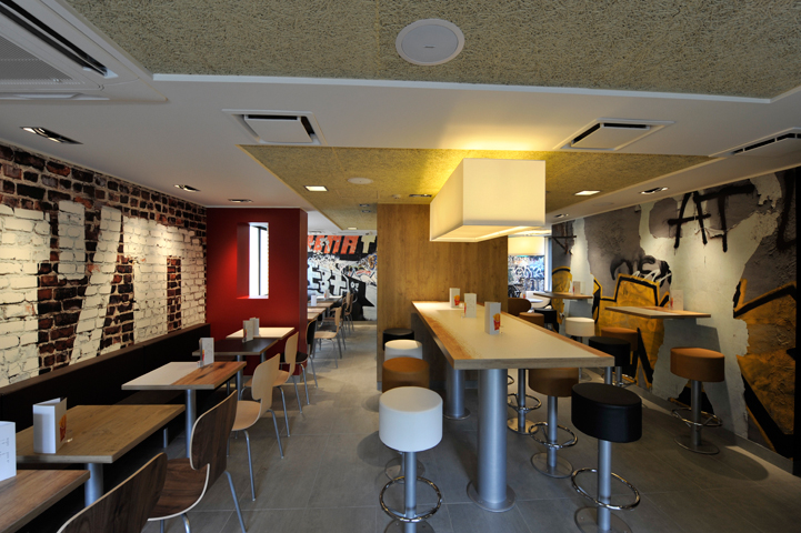 マクドナルド　赤坂駅前店