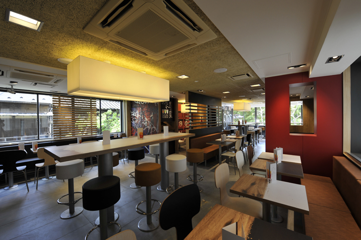 マクドナルド　赤坂駅前店