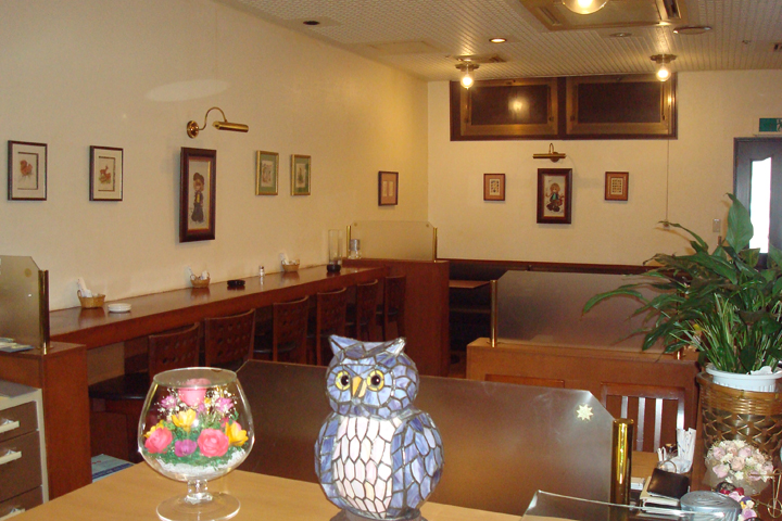 コーヒーショップ ジン