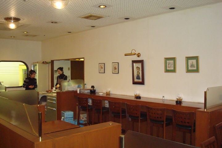 コーヒーショップ ジン