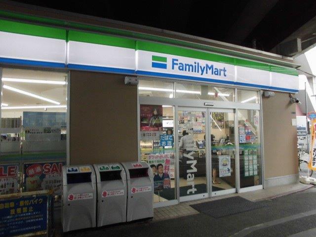 ファミリーマート浦安駅東口店