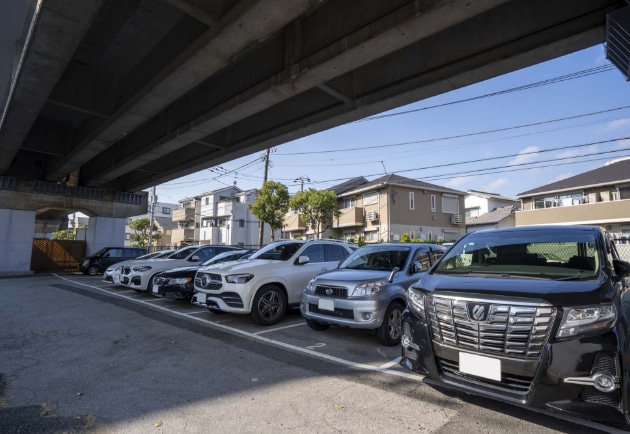 駅間駐車場