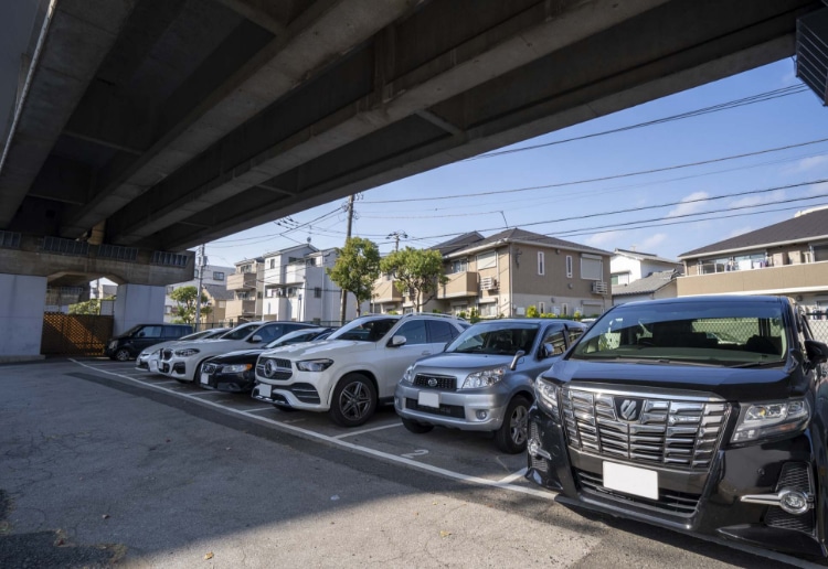 駅間駐車場