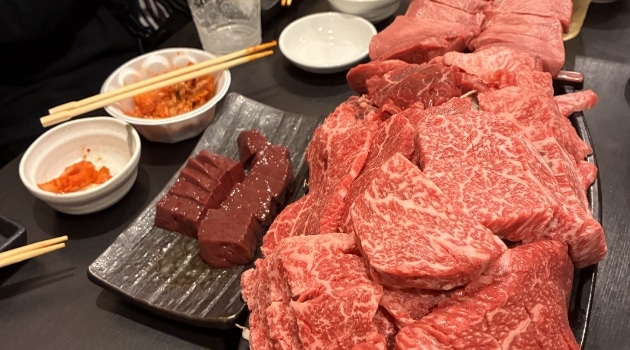 仲間とおいしい食事